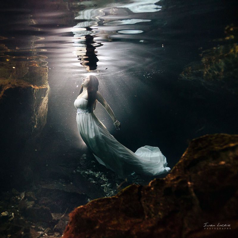 Cenote Grand - Denise+Bert - Underwater wedding Trash The Dress - Ivan Luckie Photography-2