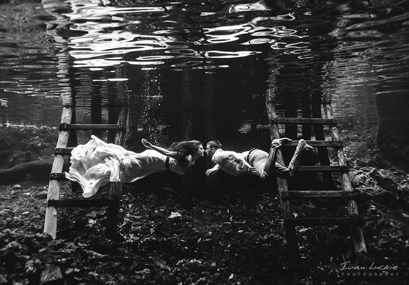 Eva-Daniel - Best underwater trash the dress photography - Ivan LuckiePhotography-1