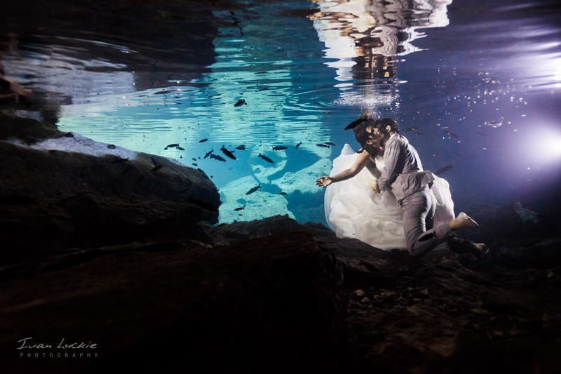 Julian+Paul - Cenote Trash the dress - Ivan Luckie Photography