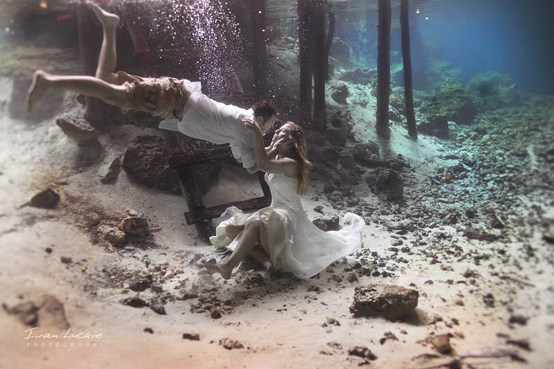 Ivan Luckie Photography - Underwater Cenote trash the dress - Cenote Buho