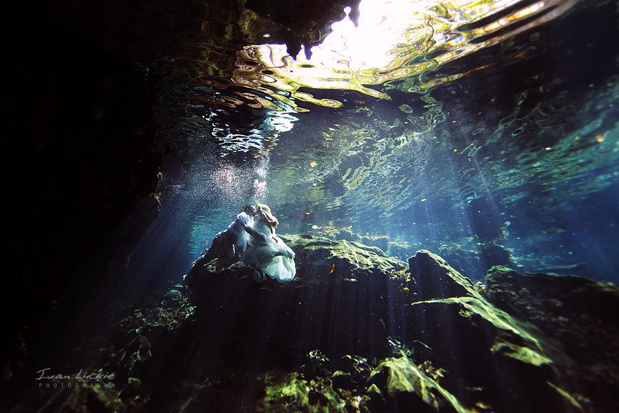 Underwater Cenote trash the dress - By Ivan Luckie Photography