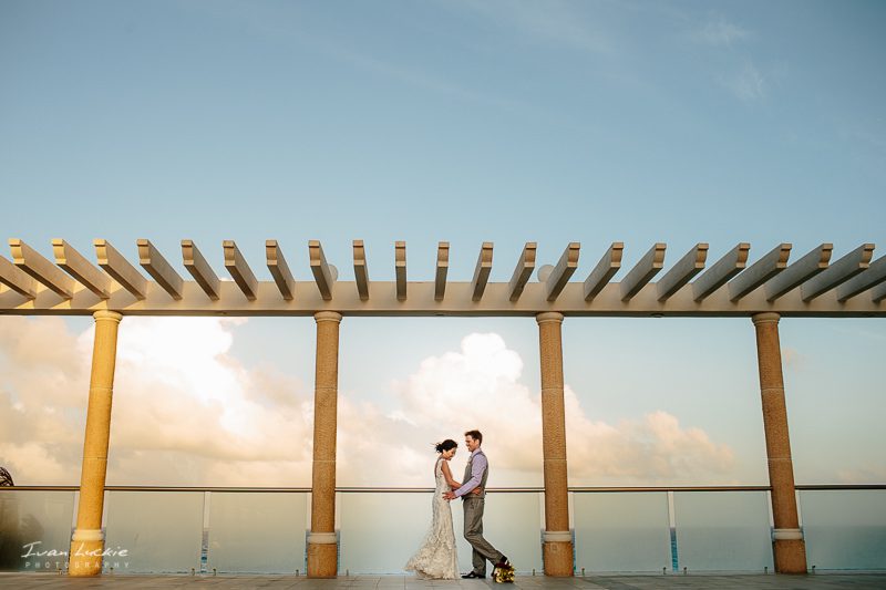 Shannon and Daniel - Sandos Cancun wedding Photography - Ivan Luckie Photography-24