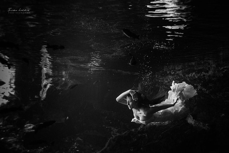 Cenote Azul - Underwater wedding Trash The Dress - Ivan Luckie Photography-1