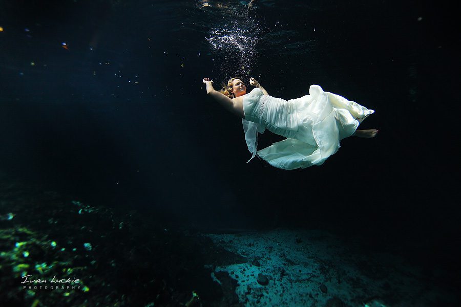 Bride Underwater Cenote trash the dress - Ivan Luckie Photography