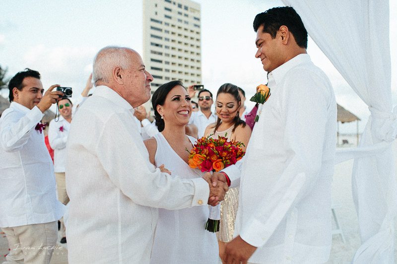 Deborah+Carlos - Amndala Beach Club Cancun Wedding Photographer- Ivan Luckie Photography-17
