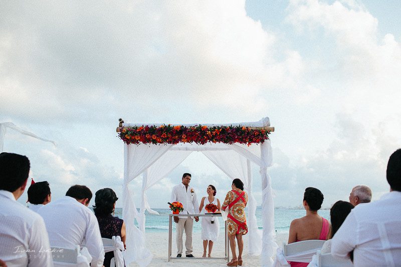 Deborah+Carlos - Amndala Beach Club Cancun Wedding Photographer- Ivan Luckie Photography-18