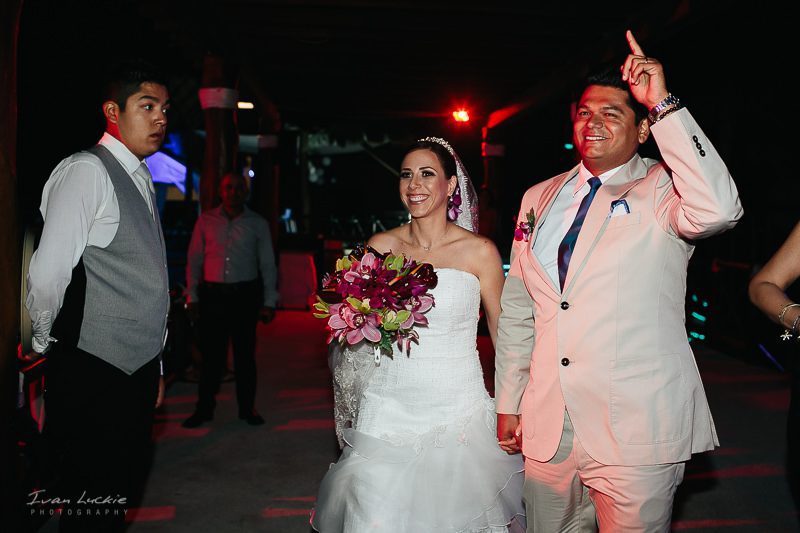 Deborah+Carlos - Amndala Beach Club Cancun Wedding Photographer- Ivan Luckie Photography-54