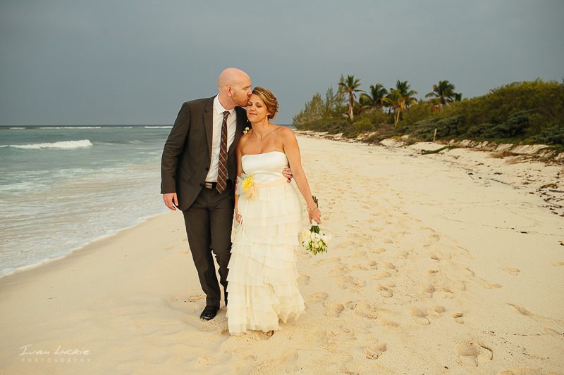 Justyna + Chris - Blue Venado Beach Club wedding Photographer - Ivan Luckie Photography-33