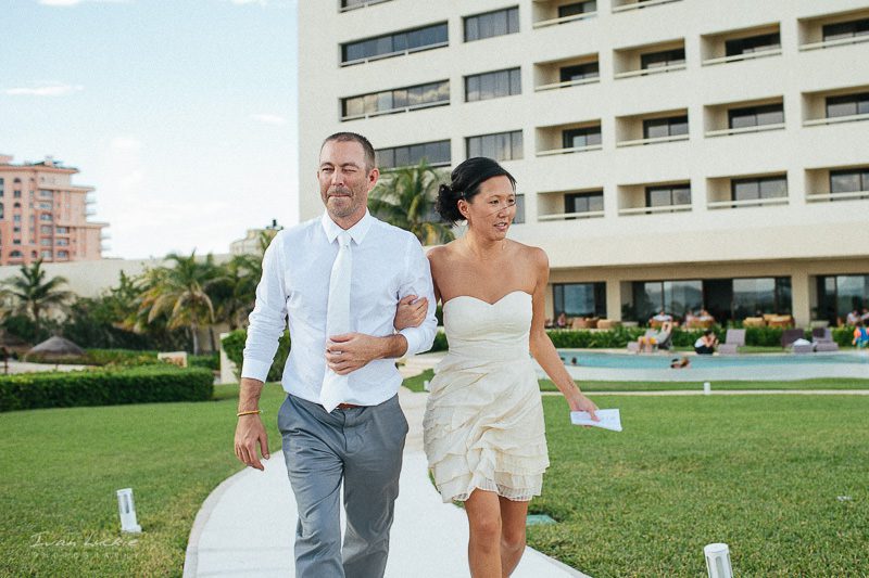 Sara+Tom - Dreams Cancun wedding photographer - Ivan Luckie Photography-21