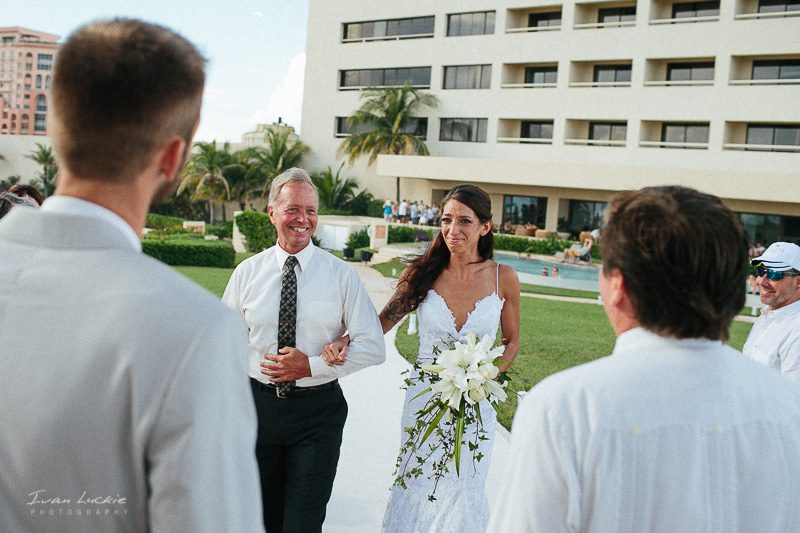 Sara+Tom - Dreams Cancun wedding photographer - Ivan Luckie Photography-28