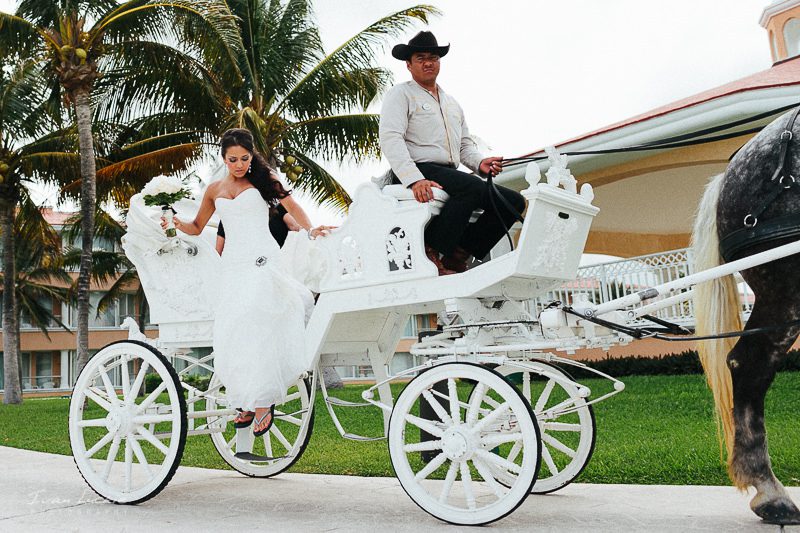 Molly+Adam - Moon palace Cancun Wedding Photographer- Ivan Luckie Photography-26