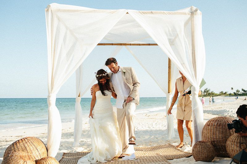 Dana+Jordan - Grand Coral Beach CLub Wedding Photographer- Ivan Luckie Photography-20