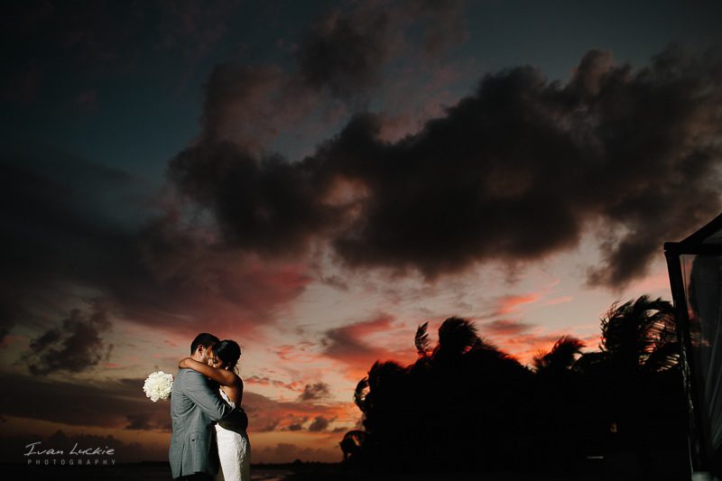 Trina+Tarang - Azul Sensatori Hindu Wedding Photographer- Ivan Luckie Photography-105