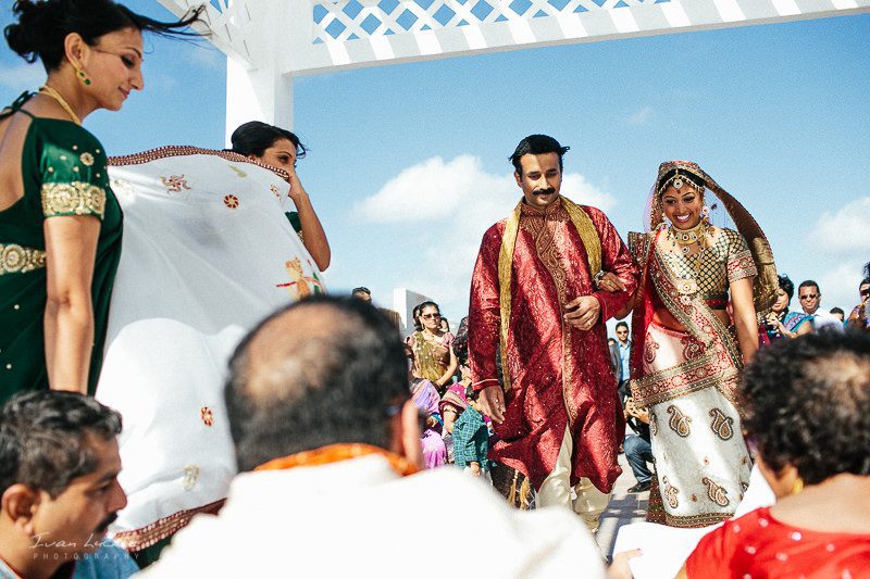 Trina+Tarang - Azul Sensatori Hindu Wedding Photographer- Ivan Luckie Photography-17