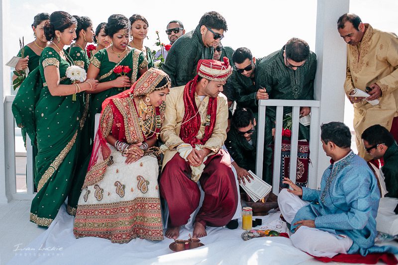 Trina+Tarang - Azul Sensatori Hindu Wedding Photographer- Ivan Luckie Photography-30