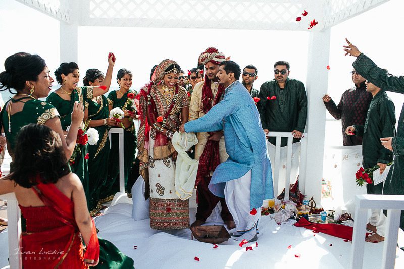 Trina+Tarang - Azul Sensatori Hindu Wedding Photographer- Ivan Luckie Photography-32