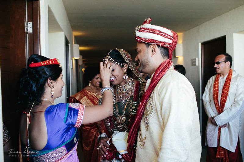 Trina+Tarang - Azul Sensatori Hindu Wedding Photographer- Ivan Luckie Photography-48