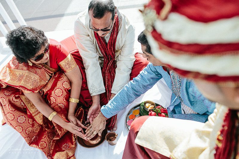 Trina+Tarang - Azul Sensatori Hindu Wedding Photographer- Ivan Luckie Photography-6