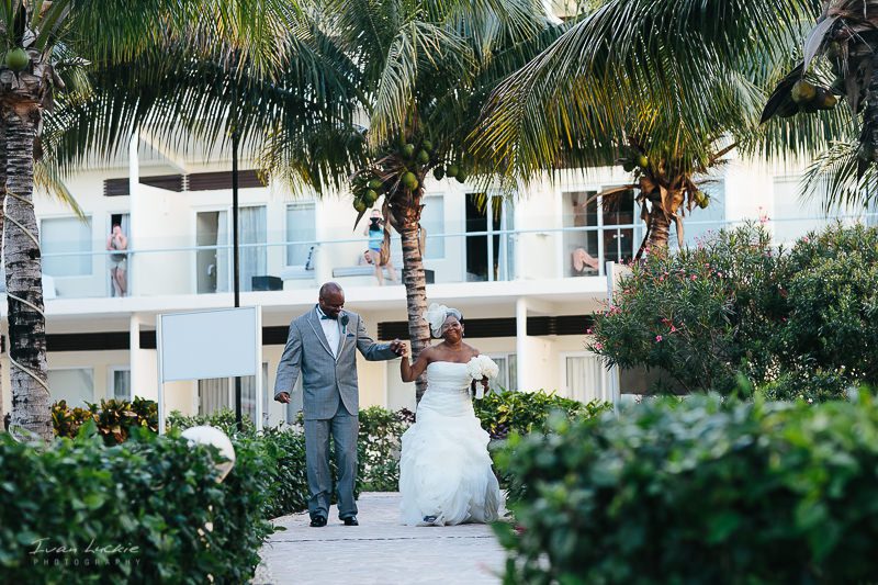 Sheila+Thomas - Azul Sensatori Cancun Wedding Photographer- Ivan Luckie Photography-42