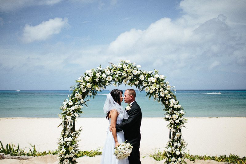 Belinda+Brian - Sanchos Beach Club Cozumel Wedding Photographer - Ivan Luckie Photography-18