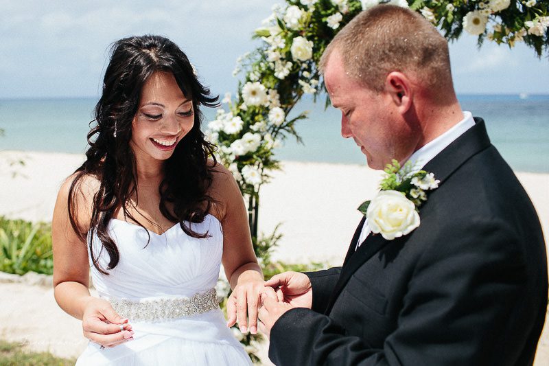 Belinda+Brian - Sanchos Beach Club Cozumel Wedding Photographer - Ivan Luckie Photography-8