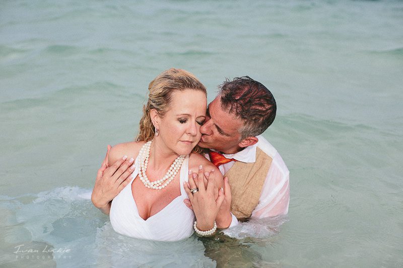 Trina+Darcy - Now Sapphire Cancun wedding photographer - Ivan Luckie Photography-113
