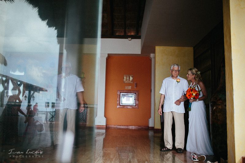 Trina+Darcy - Now Sapphire Cancun wedding photographer - Ivan Luckie Photography-27