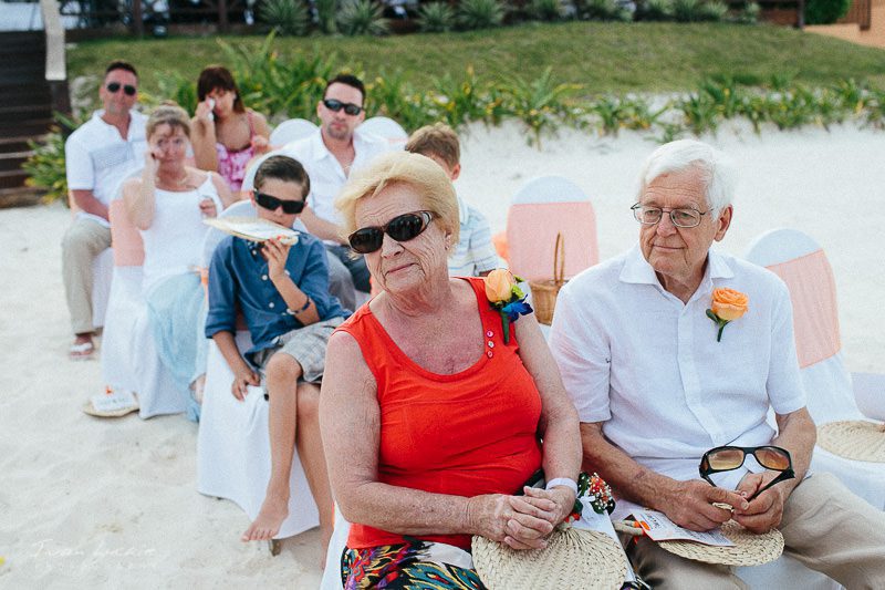 Trina+Darcy - Now Sapphire Cancun wedding photographer - Ivan Luckie Photography-39