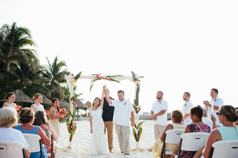wedding Jana and Benjamin Fenix Beach Club Isla Mujeres-24
