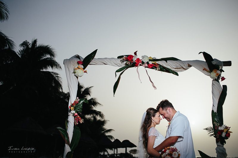 wedding Jana and Benjamin Fenix Beach Club Isla Mujeres-28