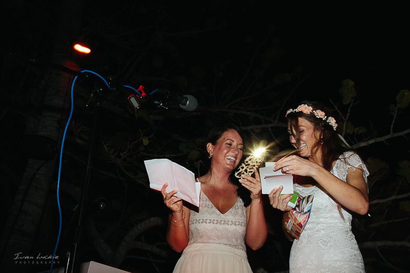 wedding Jana and Benjamin Fenix Beach Club Isla Mujeres-38