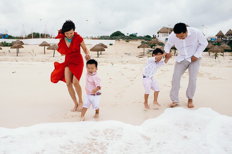 Xie Family -  Cancun Family lifestyle photographer - Ivan Luckie Photography-10