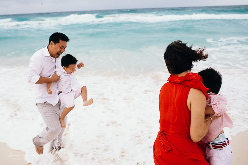 Xie Family -  Cancun Family lifestyle photographer - Ivan Luckie Photography-12