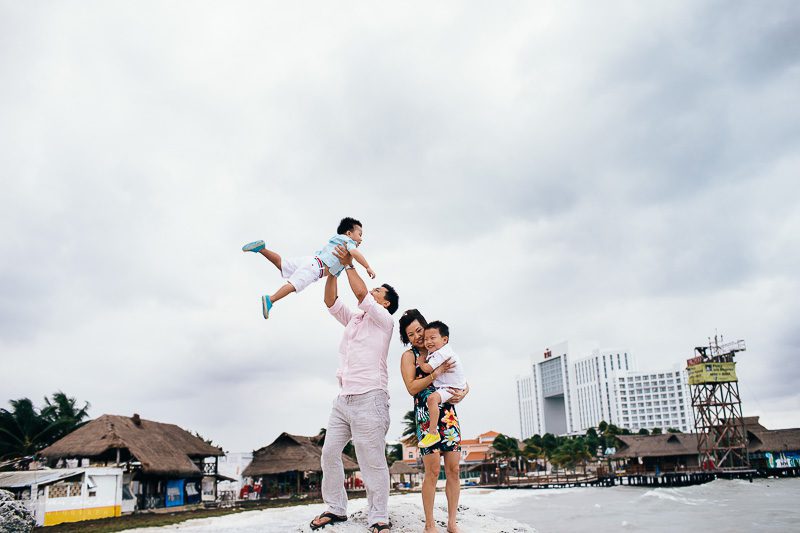 Xie Family -  Cancun Family lifestyle photographer - Ivan Luckie Photography-2