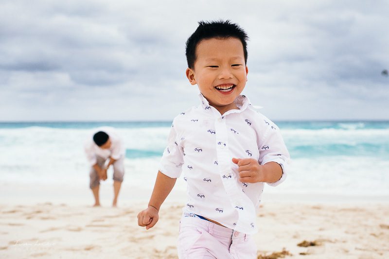 Xie Family -  Cancun Family lifestyle photographer - Ivan Luckie Photography-25