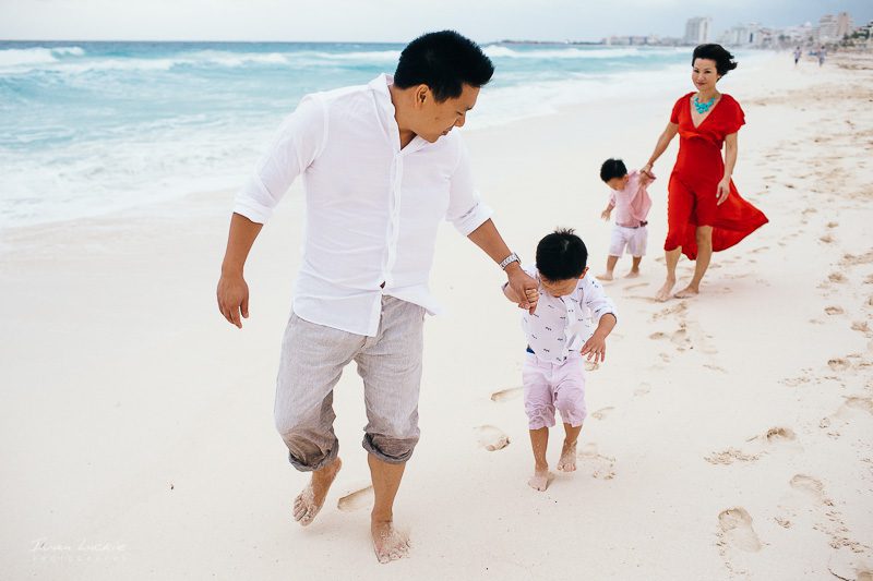 Xie Family -  Cancun Family lifestyle photographer - Ivan Luckie Photography-27