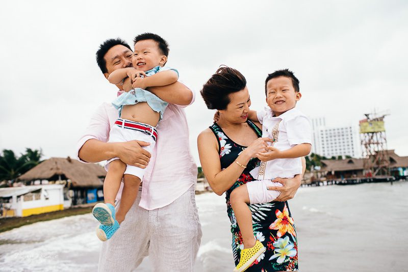 Xie Family -  Cancun Family lifestyle photographer - Ivan Luckie Photography-3