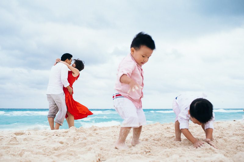 Xie Family -  Cancun Family lifestyle photographer - Ivan Luckie Photography-30