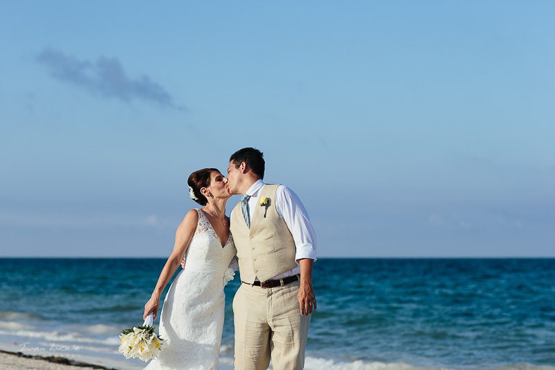 wedding Amy and Brian Dreams Riviera Cancun-42