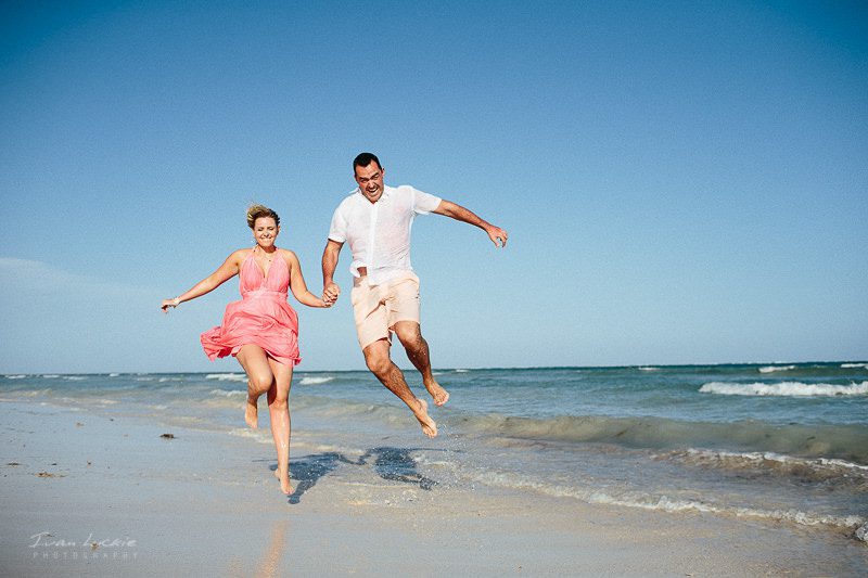 Engagement in Cancun - Secrets Silversands Riviera Cancun - Ivan Luckie Photography