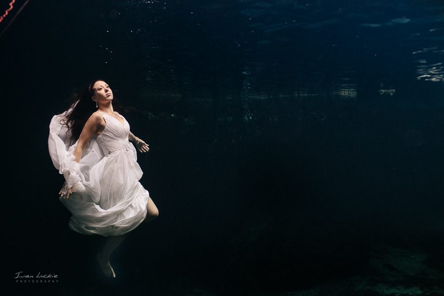 Underwater Cenote Trash the Dress - Gran Cenote Tulum-6
