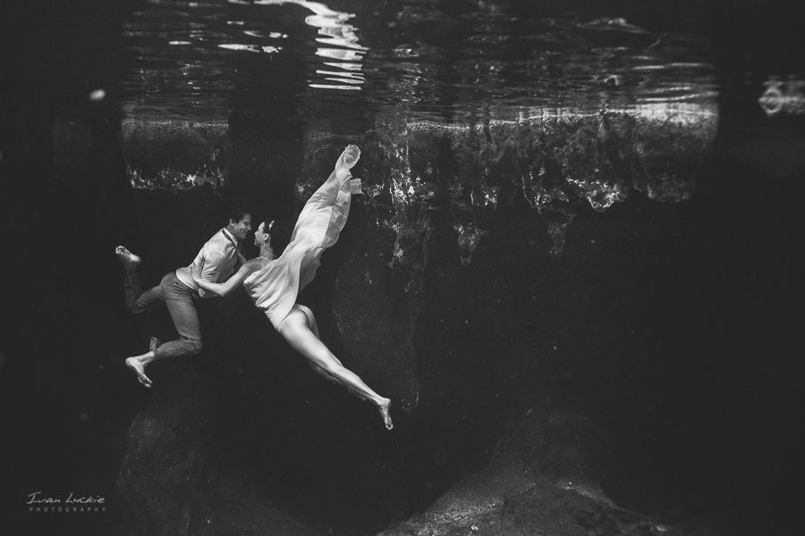 Sexy Underwater Trash the Dress - Gran Cenote