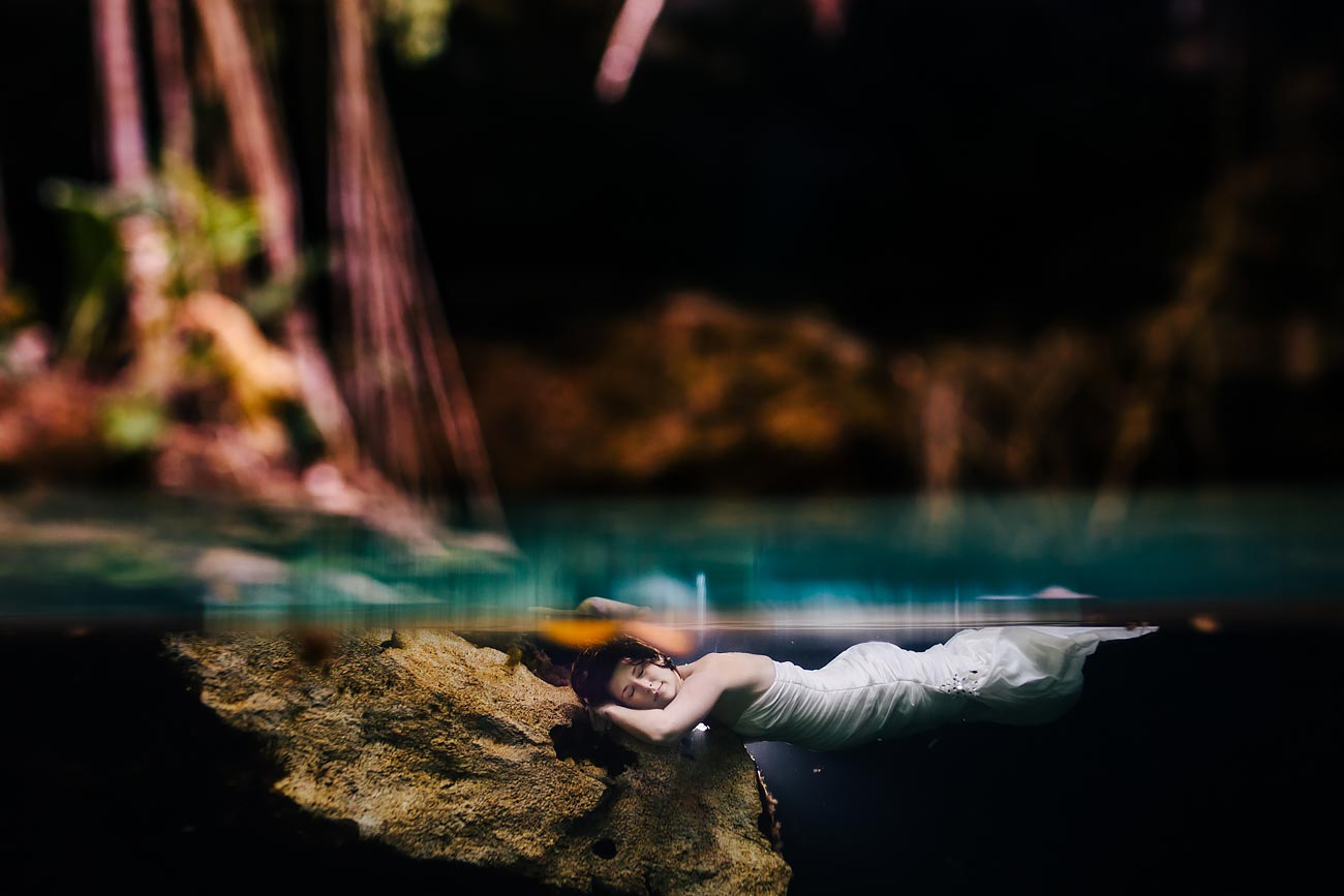 mexico cenote - Bride - trash dress - underwater wedding - wedding photographer - photography